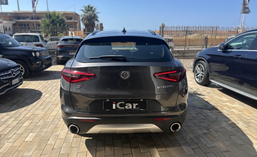 2019 Alfa Romeo Stelvio 2.2 Turbodiesel 210 CV AT8 Q4 Lusso