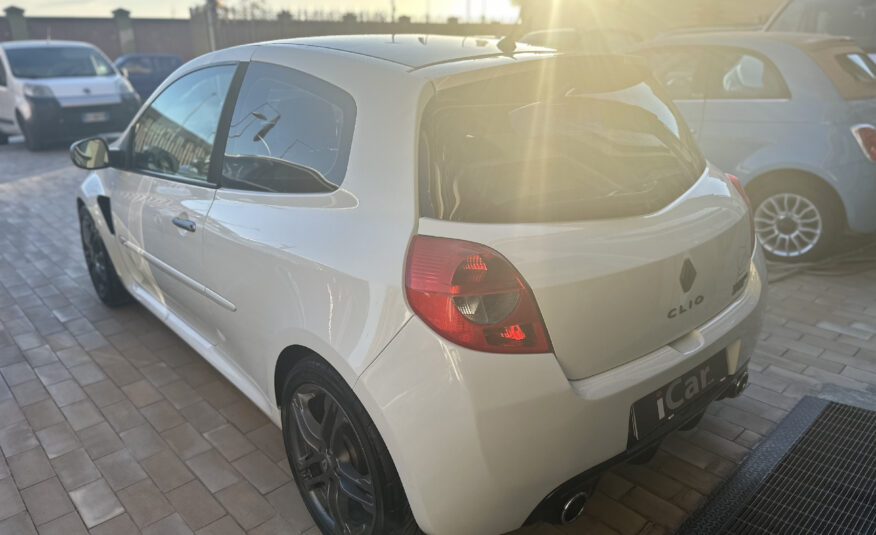 2009 RENAULT Clio 3p 2.0 16v RS 203cv